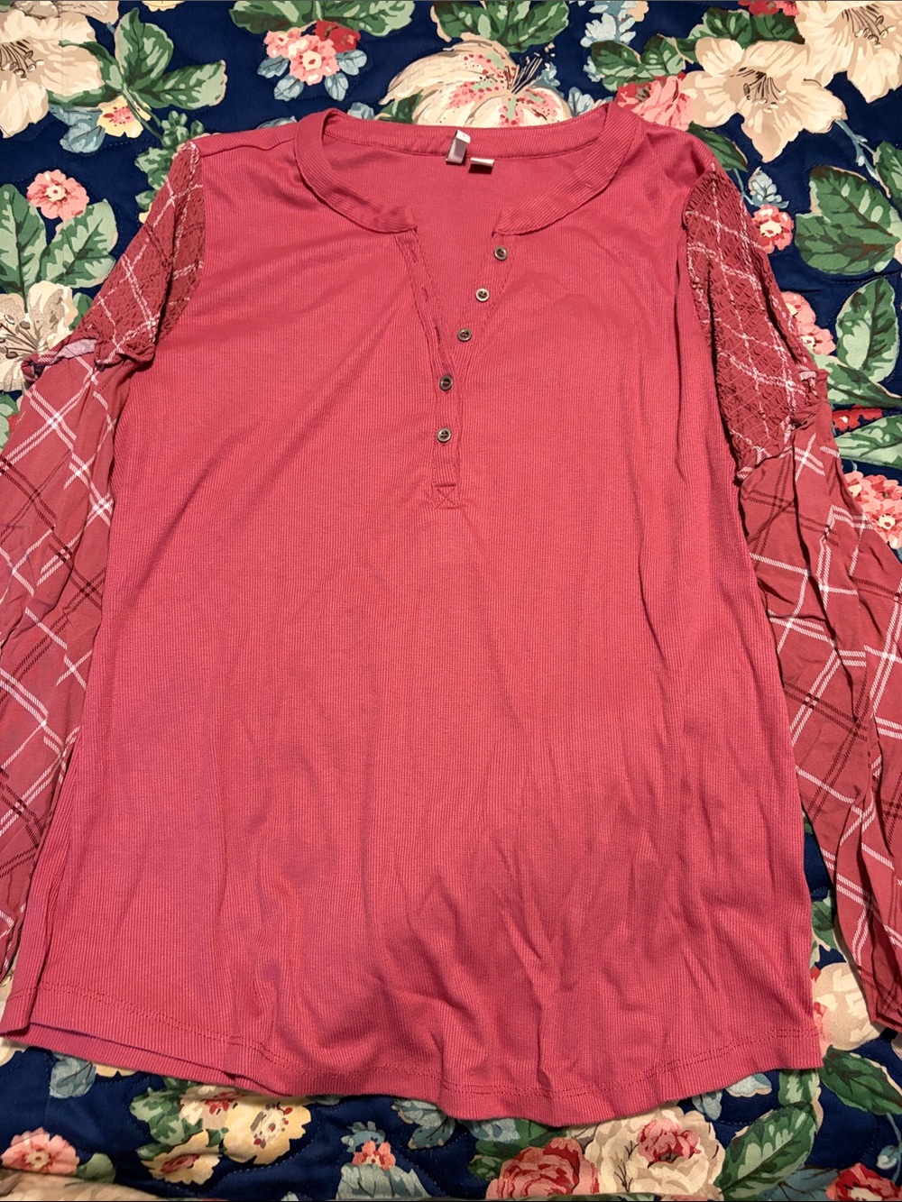Cato Women's V-Neck Sweater in Rose Red